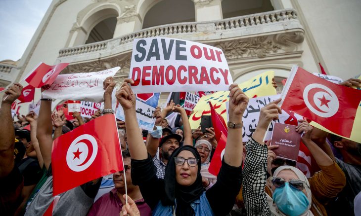 Financial Times: Tunisia .. the hope for democracy in the Arab world has joined the dictatorship