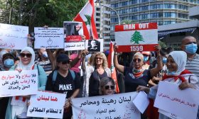 التايمز: لامبالاة الغرب تجاه لبنان تمنح إيران فرصة والخروج من الشرق الأوسط ليس مثل الدخول إليه