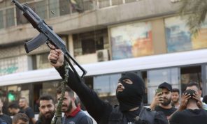 فايننشال تايمز: نجاح حزب الله في منع التحقيق بكارثة المرفأ سيحول لبنان إلى محمية إيرانية على المتوسط