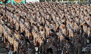 الحرس الثوري الإيراني يعلن مقتل 9 من عناصره في اشتباكات مع قوات أمريكية بالخليج