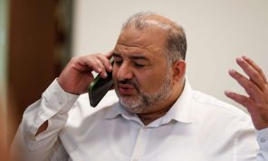 منصور عباس: حب من طرف واحد مع اليمين الصهيوني