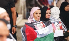 الأسيرات المقدسيات يعانين قهر الفراق والسجان يحرمهن من الزيارة