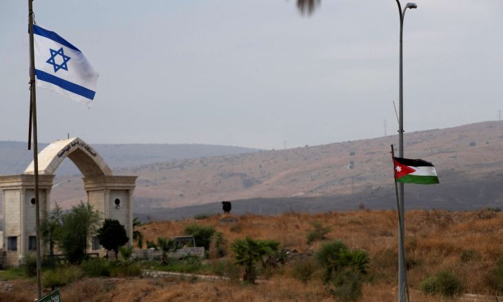 جندي أردني يطلق النار صوب جنود إسرائيليين عند الحدود 20191110122416reup-2019-11-10t122246z_1664373048_rc2c8d9t9aho_rtrmadp_3_israel-jordan-land.h-730x438-1
