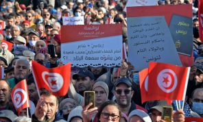 في الذكرى الـ11 للثورة التونسية: سعيّد يتعهد بمواصلة المسار والغنّوشي يطالب بإنهاء “الانقلاب”