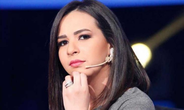 هل اعتزلت إيمي سمير غانم الفن وارتدت الحجاب كصورة للقدس العربية؟