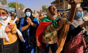 السودان: مركزي «الحرية والتغيير» ينفي صلته بإعلان سياسي قُدّم لحمدوك