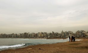 لبنانيون يختارون “قوارب الموت” الى أوروبا: “لا طريق أمامنا إلا البحر”