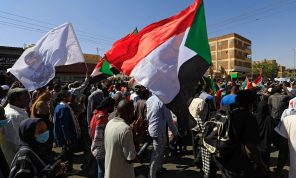 مقتل متظاهر ثان في الخرطوم أثناء احتجاجات ضد الانقلاب العسكري في السودان- (صور وفيديوهات)