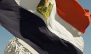 جماعة الإخوان المسلمين في مصر تتبرأ ممن وصفتهم بـ”المنشقين” عن صفوفها