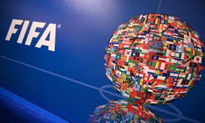 مونديال 2022: فيفا يعاقب روسيا ويهدد باستبعادها