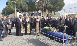 السوريون في الجولان المحتل يشيعون أحد رموزهم وقاماتهم الوطنية- (صور)