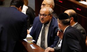 القائمة المشتركة تمنح حكومة بينيت – لابيد طوق نجاة بذريعة قطع الطريق أمام نتنياهو