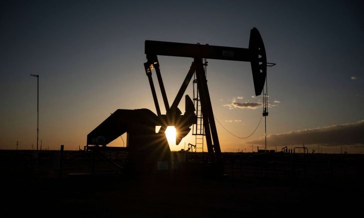النفط ينتعش مع إذكاء عقوبات جديدة على إيران