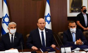 إسرائيل تدخل من جديد في الدوامة الانتخابية بعد غرق سفينة ائتلافها الحاكم