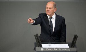 المستشار الألماني: هدفنا “ألا يكسب” بوتين الحرب في أوكرانيا