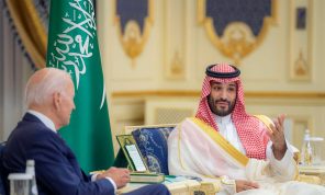 تخفيض أسعار النفط: مهمة ربما فاشلة للرئيس الأمريكي