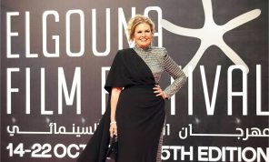 رفاهية السينما خارج بروتوكولات المصايف في المُدن الساحلية