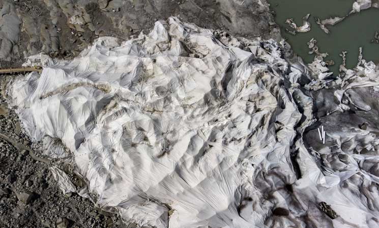 ذوبان أنهار جليدية في سويسرا  25ipj