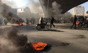 لوموند: النظام الإيراني يقمع مرة أخرى