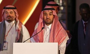 وزير الرياضة السعودي: استضافة قطر لكأس العالم نجاح لكل المنطقة الخليجية والعالم العربي