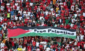 العلم الفلسطيني يوحد العرب في مونديال قطر- (صور وفيديو)