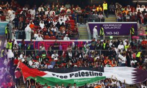 بالنسبة للفلسطينيين مونديال قطر أظهر أن “القضية لم تدفن”.. وأعلام المغرب وقمصانه نفدت