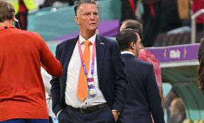 فان خال المتمرّد..مشوارٌ تدريبي بحلم مونديالي