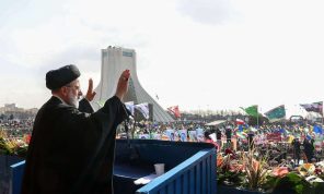 قراصنة إنترنت يقولون إنهم قطعوا بث خطاب للرئيس الإيراني