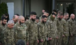 زيلينسكي ينظم إفطارا رمضانيا ويستنكر “قمع” روسيا مسلمي القرم