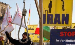 إيران تعدم 3 أشخاص على خلفية التظاهرات الشعبية 