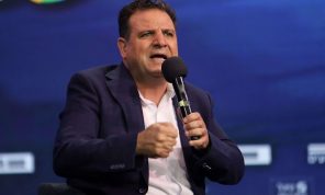 أيمن عودة يعلن عدم ترشّحه لدورة جديدة بالكنيست: القضية الأم هي إنهاء الاحتلال- (فيديو)