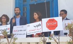 نقابة الصحافيين في تونس تتهم الرئيس سعيد بخنق حرية الصحافة- (فيديو)