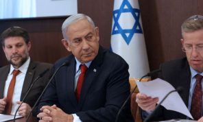 مطالبة لنتنياهو بـمكافحة الجريمة في الشارع العربي بالأفعال لا بالأقوال والمسرحيات- (فيديوهات وتدوينات)