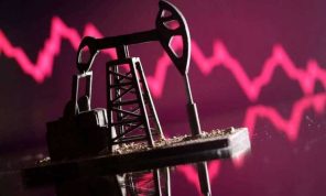 النفط يصعد بفعل مخاوف من تأثير الوضع في روسيا على الإمدادات