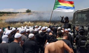 المواجهات مستمرة في الجولان السوري المحتل.. وإصابة متظاهر بالرصاص الإسرائيلي- (فيديوهات وصور)