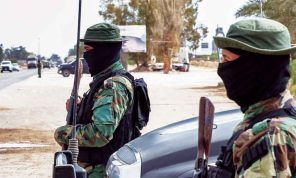 طيران مجهول يقصف قاعدة يستخدمها عناصر فاغنر في شرق ليبيا