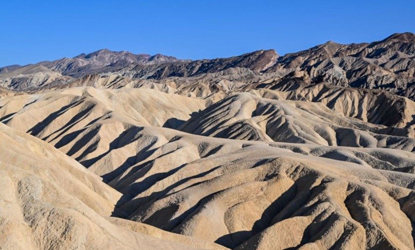 الكثبان الرملية في “وادي الموت” بكاليفورنيا 444-2-e1689317306322