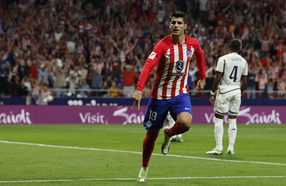 موراتا يسجل هدفين في فوز أتليتيكو على ريال 3-1 في قمة مدريد