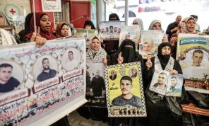 بعد 11 عاما في الأسر.. الفلسطيني باسل عيايدة طليقا “فاقدا لذاكرته”- (فيديو)