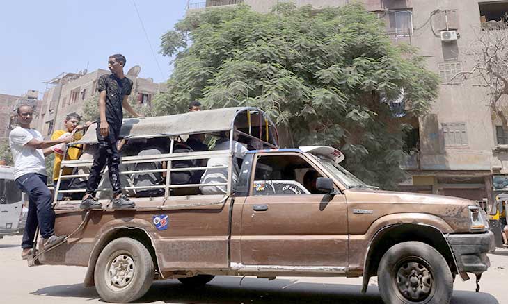طلب رئاسي للمصريين: توقفوا عن الإنجاب… والثورة!