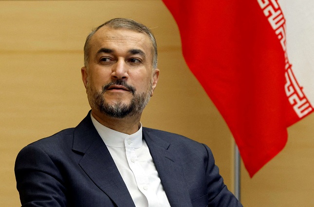 وزير الخارجية الإيراني يزور لبنان في إطار جولة بالمنطقة