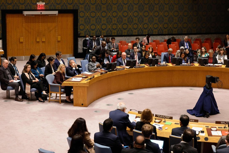 مجلس الأمن يعود مجدداً لبحث الحرب على غزة والمنظمات الإنسانية تناشد بالتحرك فوراً لوقف القتال
