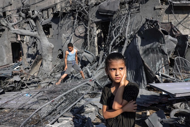  سلطنة عمان تدعو لإجراء تحقيق ومحاكمة إسرائيل لاستهدافها المدنيين في غزّة
