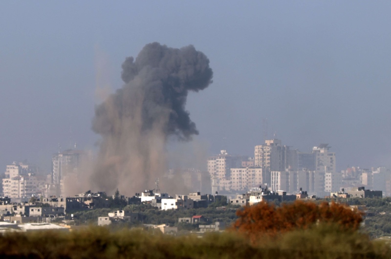 كاتب إسرائيلي يستنكر “جريمة ضد الإنسانية” في غزة يرتكبها “بلطجية متطرفون”