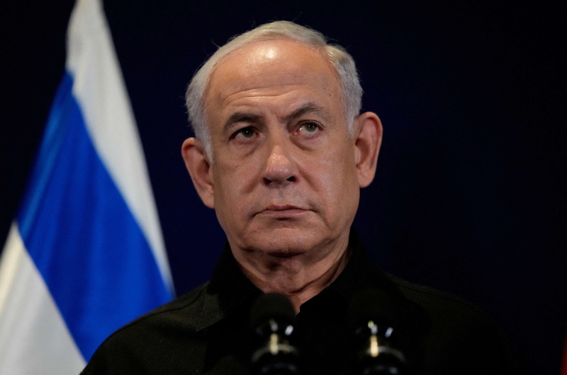 صحيفة عبرية: نتنياهو يسعى للتهرب من مسؤولية فشل التنبؤ بهجوم “حماس”