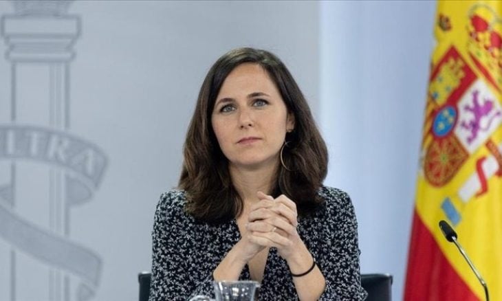 وزيرة إسبانية: قطع الاتصالات عن غزة هدفه “الإفلات من العقاب”