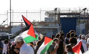 قوات إسرائيلية تستخدم الغاز المسيل للدموع ضد الأسيرات في سجن الدامون