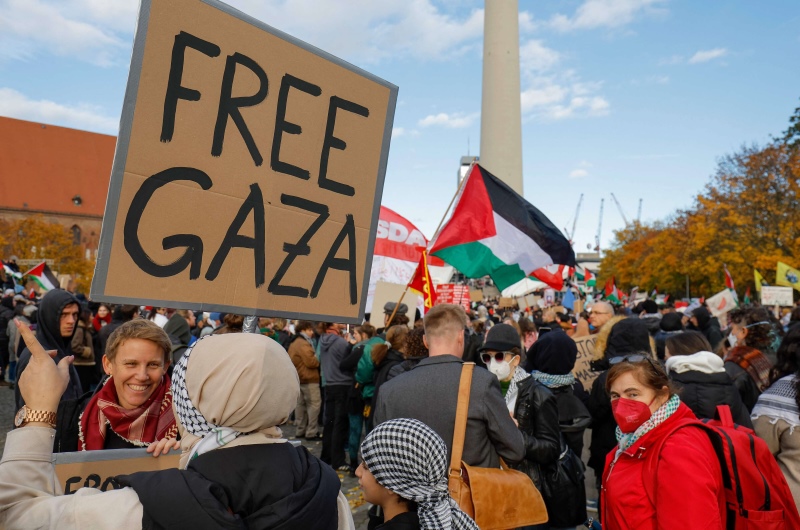مظاهرات مستمرة ضد الحرب على غزة.. وألمانيا تستعيد ذكرى “ليلة الزجاج المكسور”