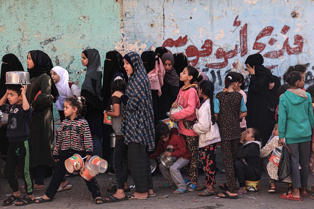 وزير الخارجية المصري: المرأة الفلسطينية تتعرض لانتهاكات نتيجة العدوان الإسرائيلي على غزة ترقى لجرائم الحرب