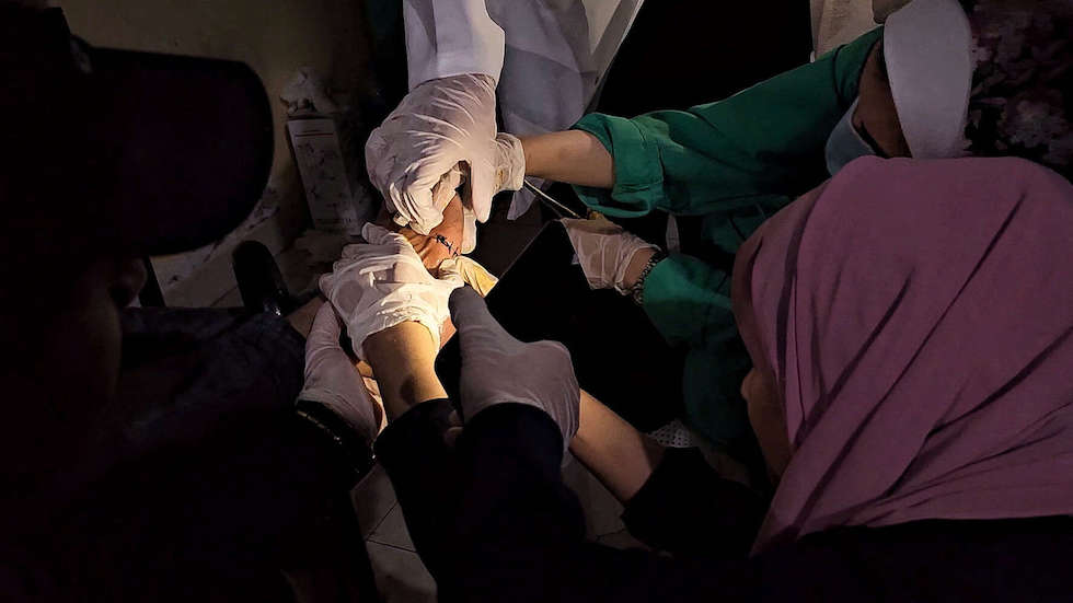 مؤسسة “أكشن إيد”: العمليات القيصرية للنساء الحوامل في قطاع غزة تتم بدون تخدير أو أدوية مسكنة